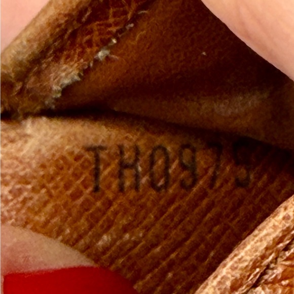 Louis Vuitton Monogram Elise Wallet | Authentic | Project Piece - Picture 10 of 10